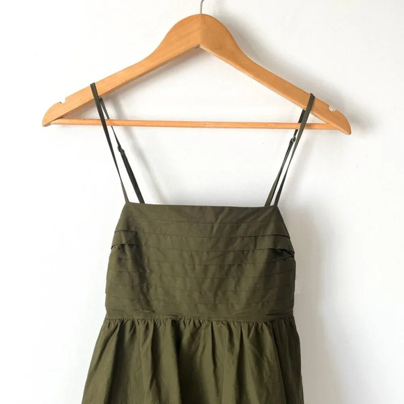Moon River Pleated Cut-Out Tie Back Smocked Mini Dress Olive Green Size Medium - Picture 5 of 8